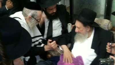 הרב אהרן שטרן שליט"א בנו של הגה"צ המקובל הרב דוד חיים שטרן שליט"א בשיחת חיזוק מתוך המאהל בבאר שבע