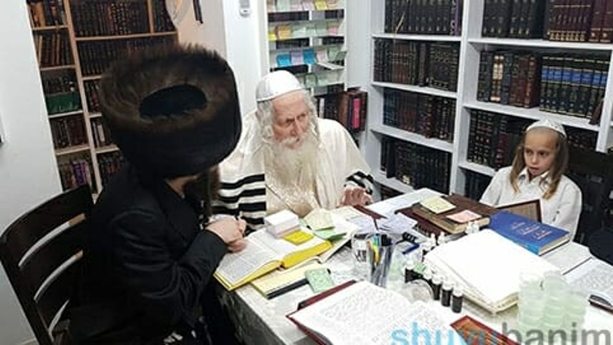 תפילות נפלאות - לזכות לבנים חכמים, לזכות לכלה, לצאת מקליפת הנחש, חן של אמת, לשמור כל דיבור של הצדיק - הגה"צ הרב אליעזר ברלנד שליט"א