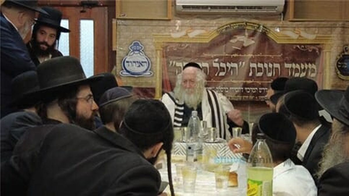 קביעת מזוזה וחנוכת הבית ל'היכל התורה - שובו בנים' בהשתתפות הגה"צ רבי אליעזר ברלנד שליט"א