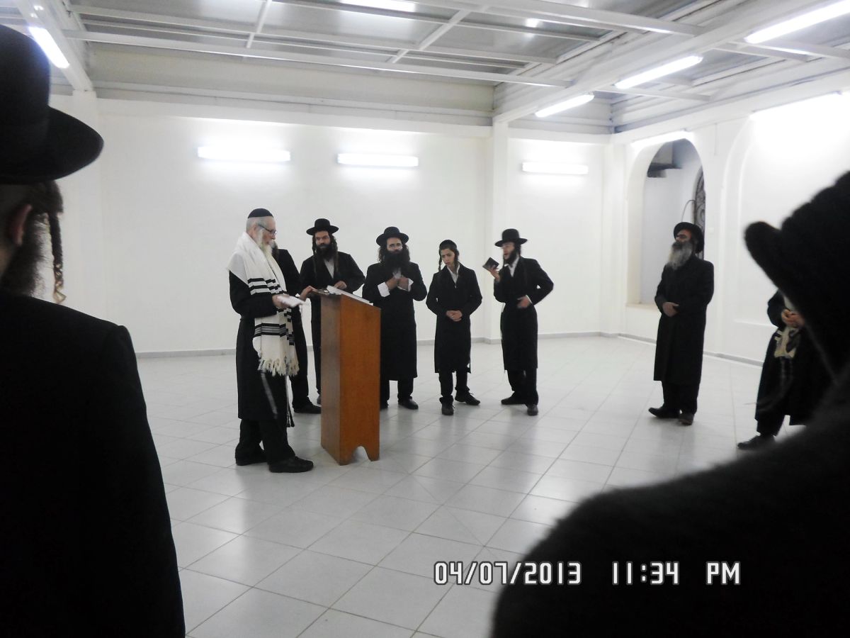 ספירת העומר עם הרב אליעזר ברלנד שליט"א בבית חב''ד בקאזאן מרוקו כ''ז ניסן תשע''ג: צפו