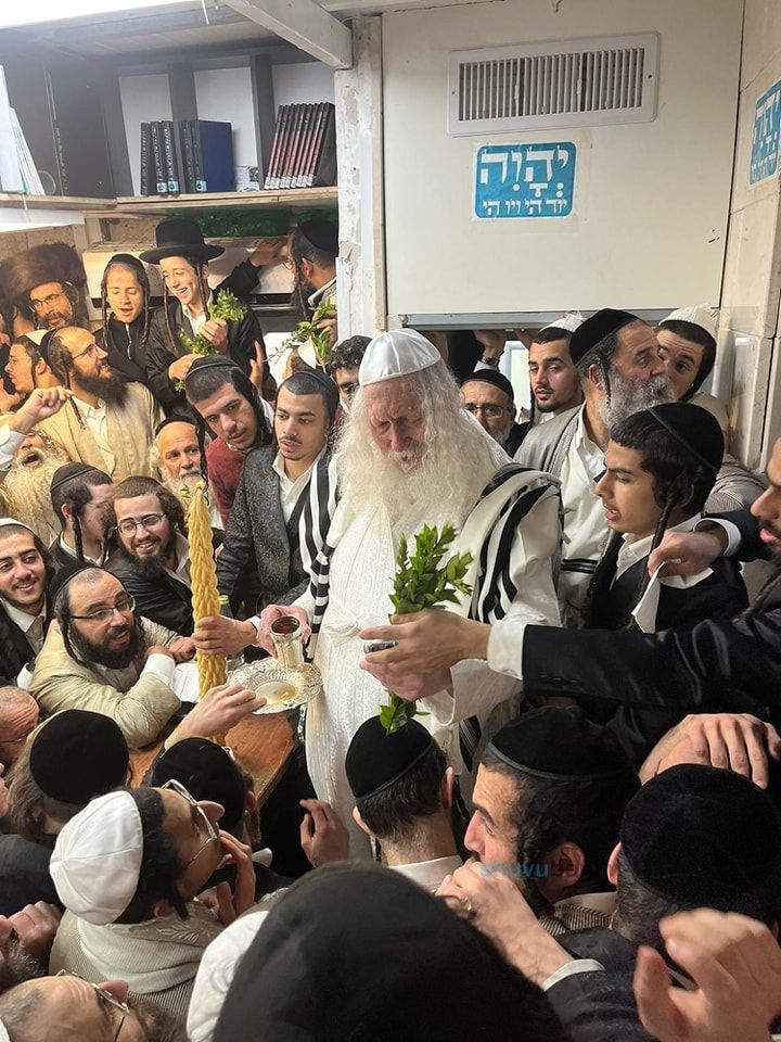 אוֹר בְּמוֹשְׁבֹתָם • סיקור פרשת בא אצל הגה"צ רבי אליעזר ברלנד שליט"א