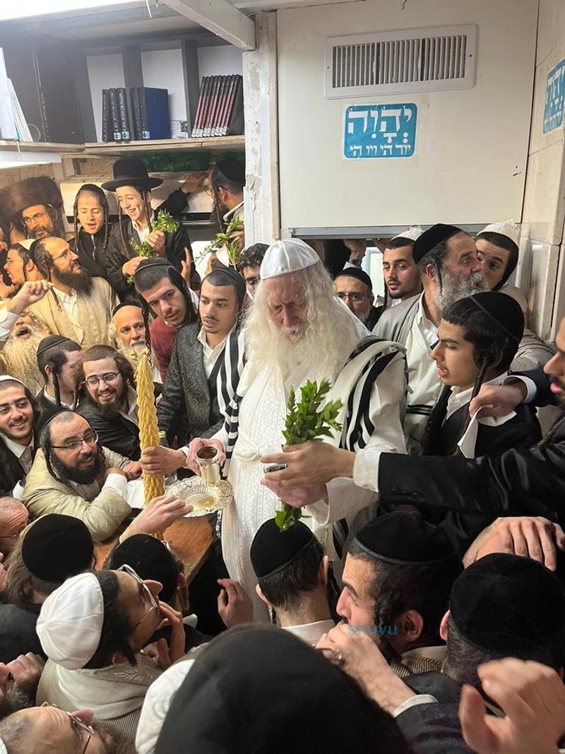 אוֹר בְּמוֹשְׁבֹתָם • סיקור פרשת בא אצל הגה"צ רבי אליעזר ברלנד שליט"א