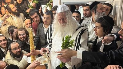 אוֹר בְּמוֹשְׁבֹתָם • סיקור פרשת בא אצל הגה"צ רבי אליעזר ברלנד שליט"א