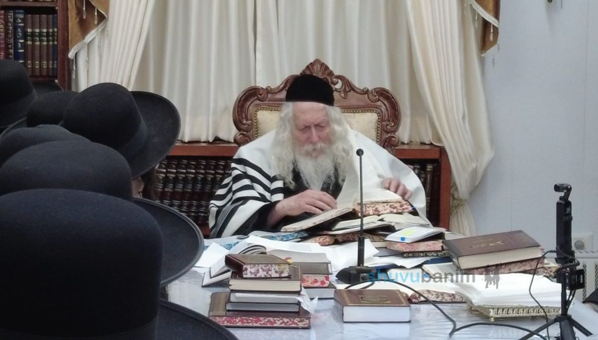 שיעור לחסידים במעונו של הגה"צ רבי אליעזר ברלנד שליט"א