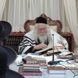 שיעור לחסידים במעונו של הגה"צ רבי אליעזר ברלנד שליט"א