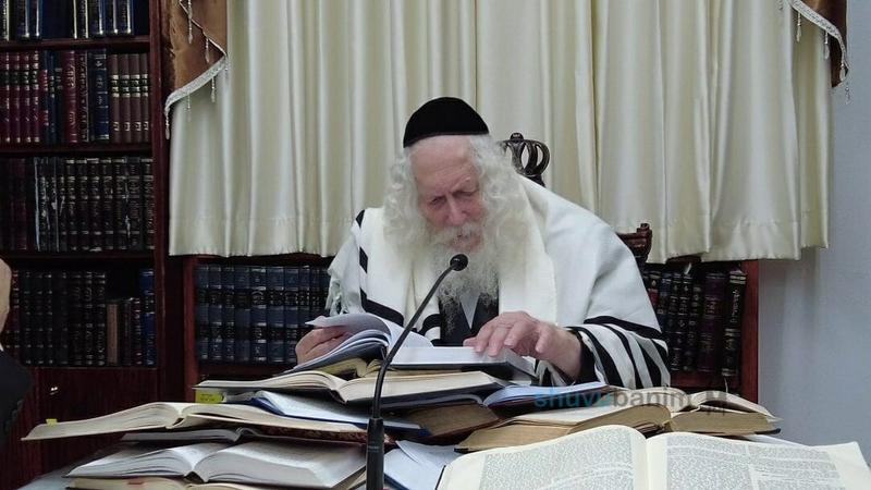 שיעור לתושבי בת ים מהגה"צ רבי אליעזר ברלנד שליט"א במעון קודשו