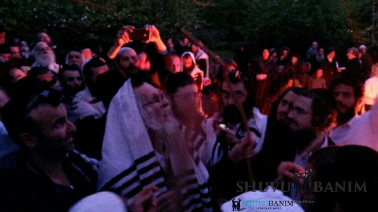 צפו: אוי אבא, לראות ולהתגעגע. ל"ג בעומר במרון עם הגה"צ הרב אליעזר ברלנד שליט"א