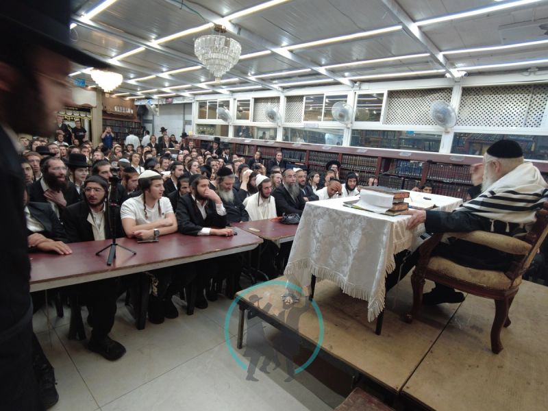 גלריה - שיעור מורנו הרב ברלנד שליט"א לנוער המתחזק