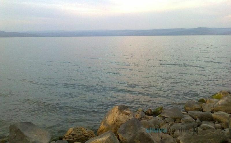 מותר לשתות מים מהברז בפסח? מה דעת רבינו נחמן מברסלב ומורינו הרב אליעזר ברלנד