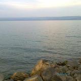 מותר לשתות מים מהברז בפסח? מה דעת רבינו נחמן מברסלב ומורינו הרב אליעזר ברלנד שליט"א?