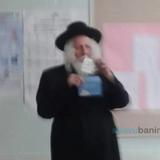 מי רואה אותו יוצא ואינו יוצא - הגה"צ רבי אליעזר ברלנד שליט"א הצביע ג'