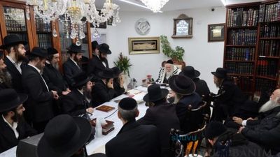 Shiur for Yeshivat Noam Hashem at Home of Rabbi Eliezer Berland Shlit”a