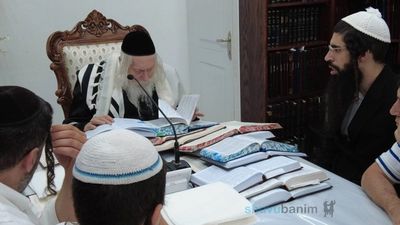 שיעור לצעירי באר שבע במעונו של הגה"צ רבי אליעזר ברלנד שליט"א