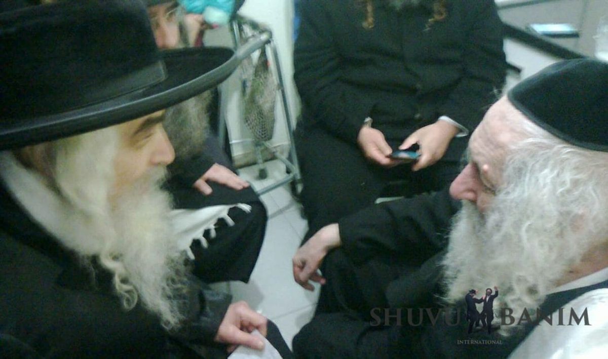 גלריית תמונות: גדולי ישראל מגיעים לנחם את הגה"צ הרב אליעזר ברלנד שליט"א