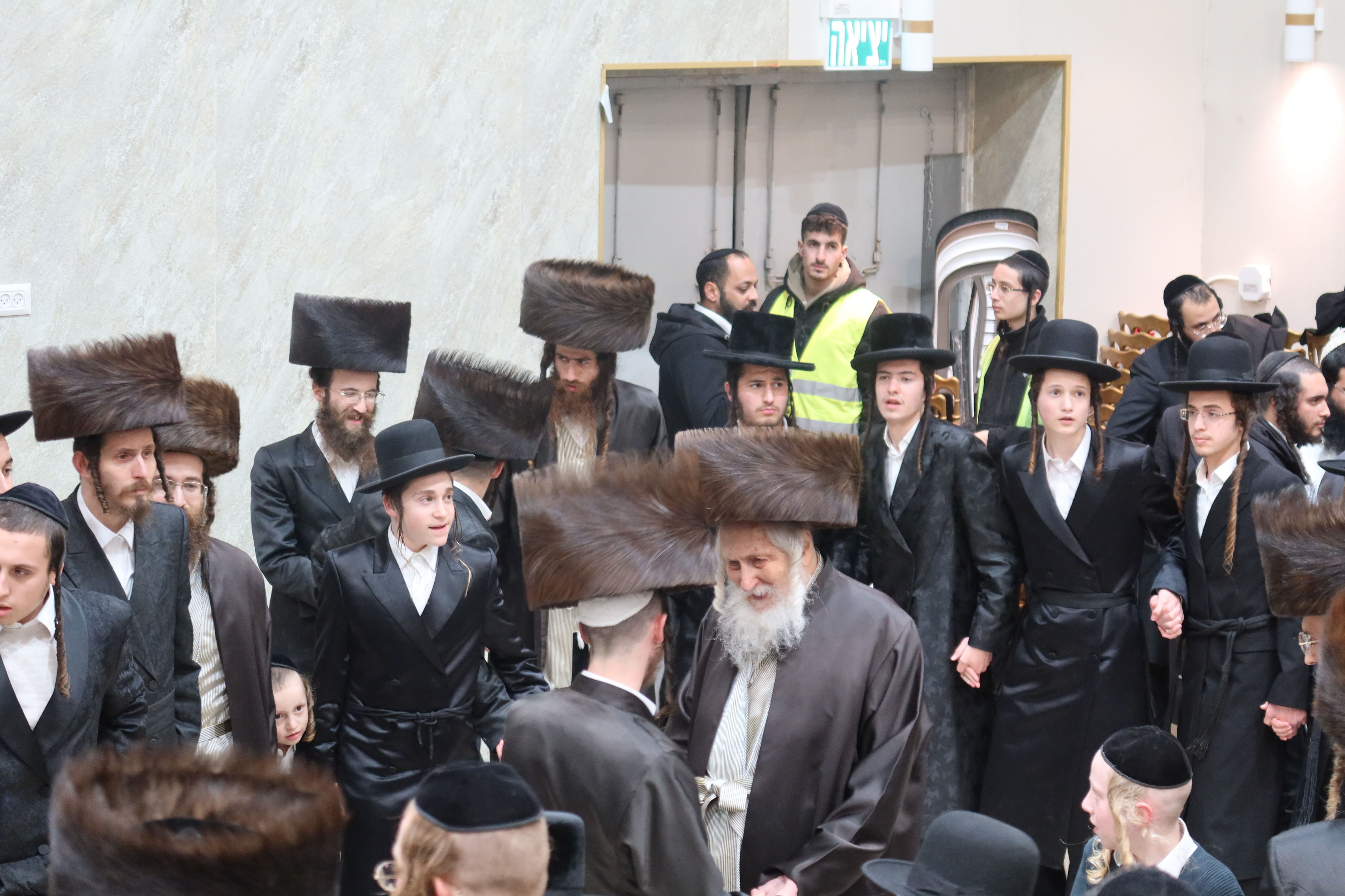 וִישָׁרִים יַעֲלֹזוּ ◇ חתונת נינת מורינו הרב שליט"א בעיר ביתר עילית