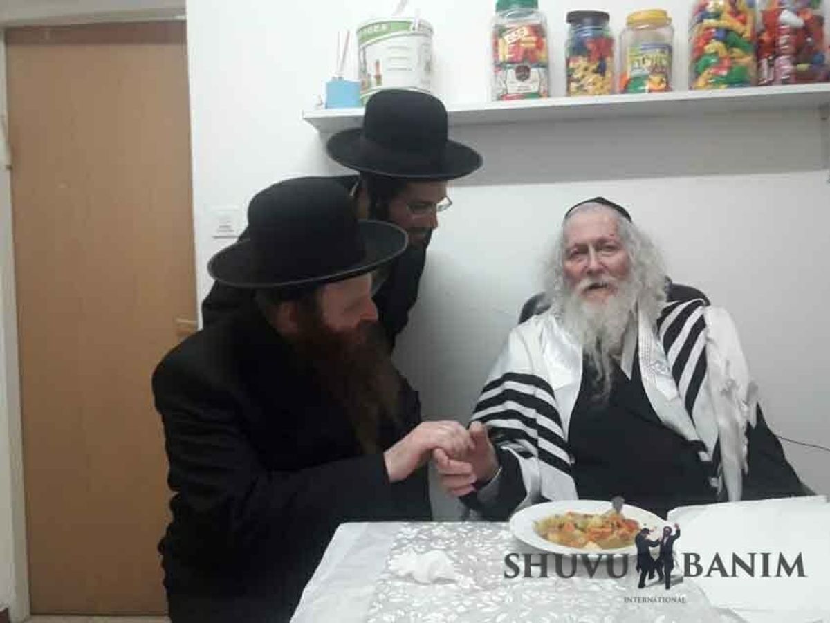 חולון, ליל שישי - מסע הקודש לקירוב עם ישראל של הגה"צ הרב אליעזר ברלנד שליט"א - גלריית תמונות