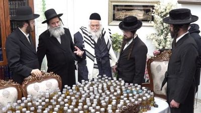 פַּךְ הַשֶּׁמֶן הַטָּהוֹר ◇ הגה"צ רבי אליעזר ברלנד שליט"א בברכת השמן לאברכי 'התאחדות האברכים'