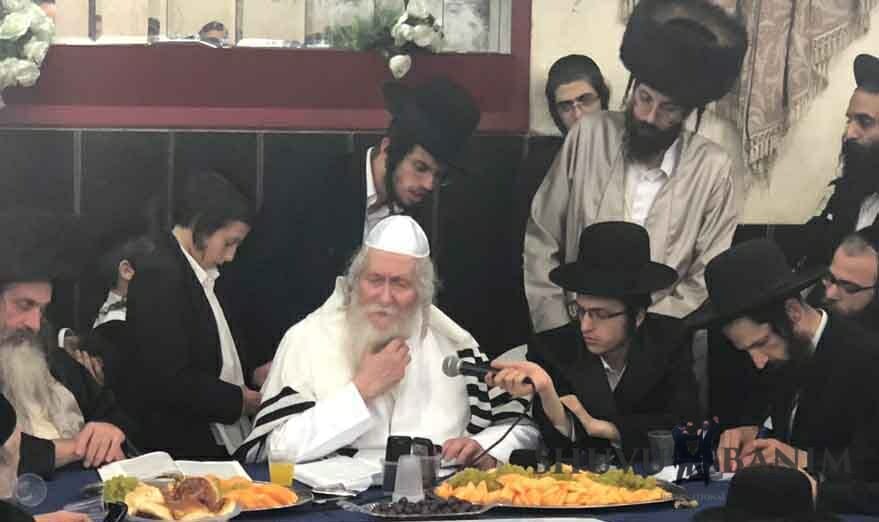 הגה"צ הרב אליעזר ברלנד שליט"א בשמחת האירוסין של נפתלי צוקר עם בת הרב שטרן שליט"א - גלריית תמונות מס' 1