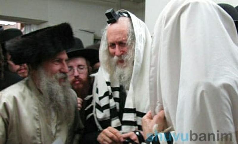 הלך לעולמו הגה"צ הרב אהרן רומפלר זצ"ל