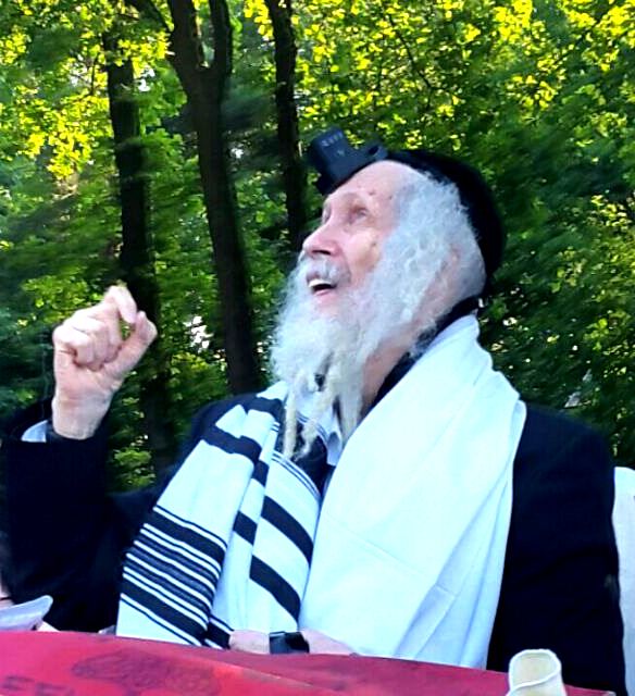 לוקחים צדיק קדוש כזה ומשפילים אותו בכח, איך נפל עלינו כל זה?! נכד הרב גרוסמן על מסע הרדיפה כנגד הגה"צ הרב אליעזר ברלנד שליט"א