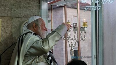 "קֹדֶשׁ הֵם" • קיבוץ שבת חנוכה בצילו של הגה"צ רבי אליעזר ברלנד שליט"א