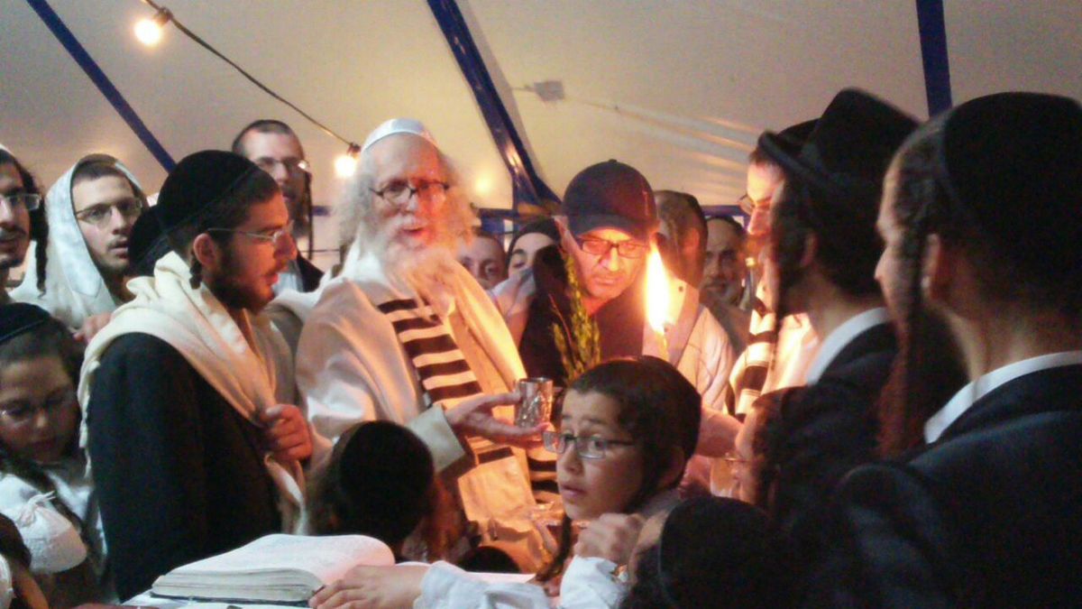 Watch: Havdalah and Prayer for the New Month of Iyar with Our Teacher the Rav shlit"a in Holland