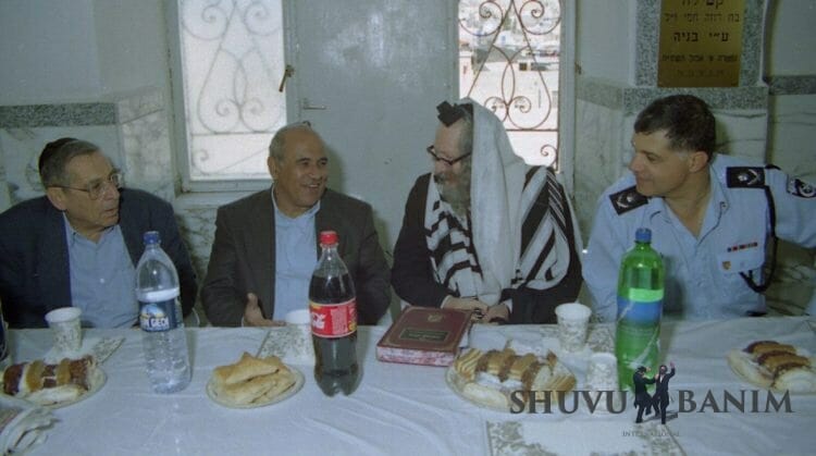 Rabbi Berland with "Ghandi" Zeevi