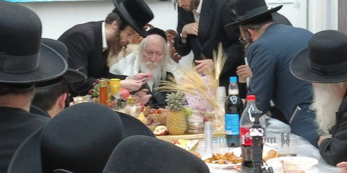 A Lesson in the Home of the Gaon and Tzaddik Rabbi Eliezer Berland shlit"a for