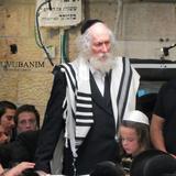 "גם כשדופקים מסמר זה צריך להיות לשם שמים" – הגה"צ הרב אליעזר ברלנד שליט"א