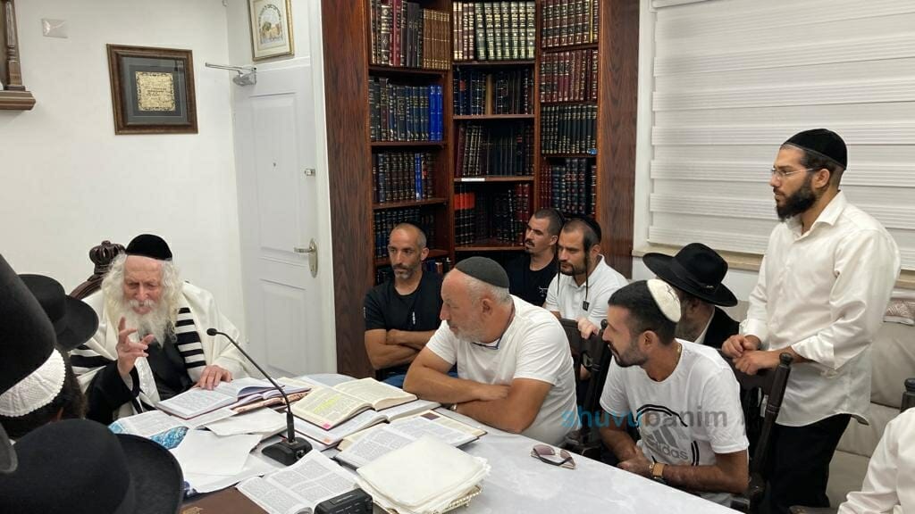 שיעור לשובו בנים ירוחם בבית מורינו הגה"צ רבי אליעזר ברלנד שליט"א