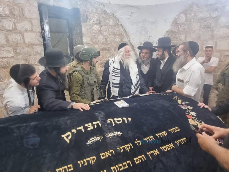 בִּזְכוּת יוֹסֵף הַצַּדִּיק • הגה"צ רבי אליעזר ברלנד שליט"א מעתיר בתפילה עבור