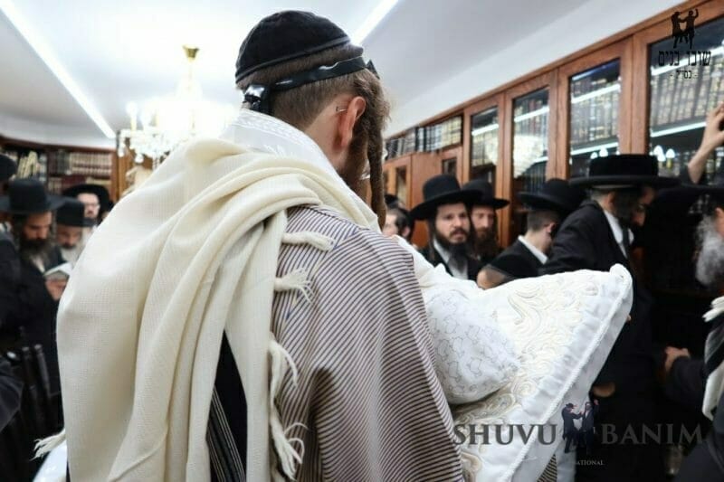 Brit for Great-Grandson of the “Saraf” R’ Shmuel Shapira Zt”l at Home of R’ Berland Shlit”a