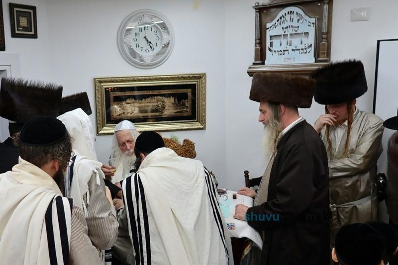 וְאֹמַר לָךְ בְּדָמַיִךְ חֲיִי • ברית לבן נין הגה"צ רבי אליעזר ברלנד שליט"א