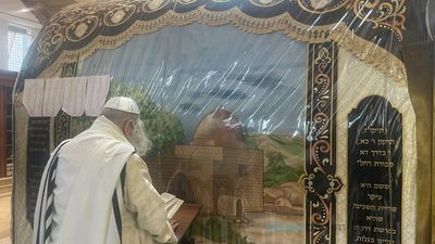 וּמָרְדֳּכַי יָדַע אֶת כָּל אֲשֶׁר נַעֲשָׂה • הגה"צ רבי אליעזר ברלנד שליט"א בתפילה למען עם ישראל בקבר רחל