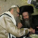 האזינו: "צריך להבין שהסטרא אחרא לא יכולה לסבול שיש רב כזה" - הרב שמואל שטרן זועק כנגד 'הדוברות על צדיק עתק, הגה"צ הרב אליעזר ברלנד, בגאווה ובוז'