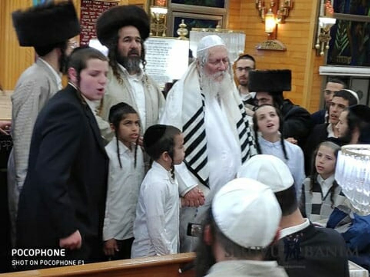 מתחזקים בתפילה לפני הדיון: כנס פסח החגיגי באשדוד עם הגה"צ הרב אליעזר ברלנד שליט"א