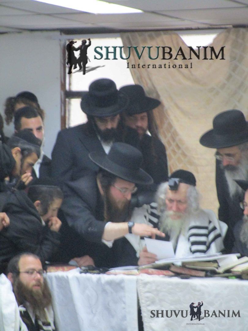 הגה"צ הרב אליעזר ברלנד שליט"א הגיע לשיחה מרגשת והיסטורית בישיבה לבחורים חכמה ודעת שבנשיאותו - גלריית תמונות