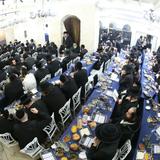 הַמִּתְאַחֶדֶת בְּשֵׁם קָדְשְׁךָ • מאות מבני קהילת ברסלב-שובו בנים התקבצו להצדיע ולהכריז: מקושר אנוכי!