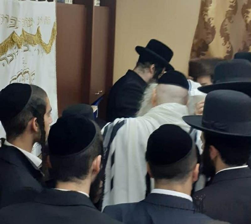 הרב ברלנד שליט"א כעת בברית בציון הק' באומן