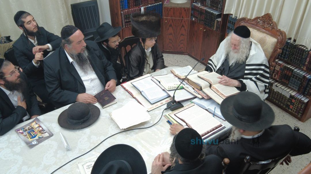 שיעור בבית הגה"צ רבי אליעזר ברלנד שליט"א לבני התורה מהעיר רכסים