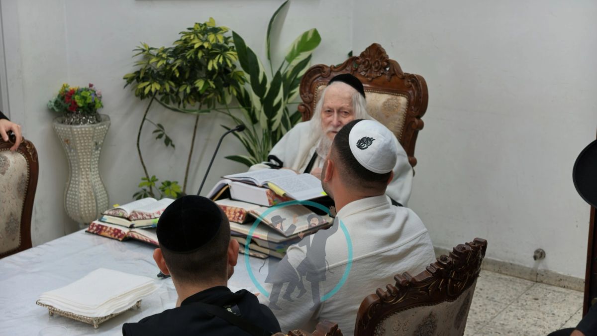 מורנו הרב אליעזר ברלנד שליט"א בשיעור לתושבי המרכז: "אם אתה לא הולך קדימה — אתה הולך אחורה"