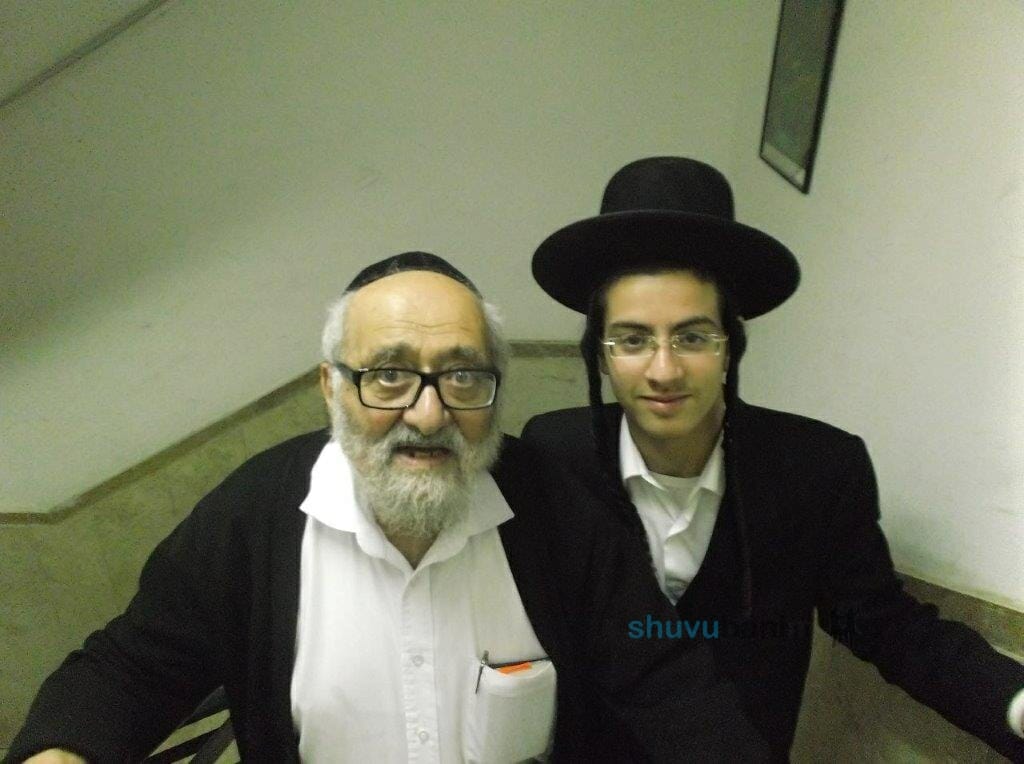 מיוחד: מרן רבי יעקב ישראל קנייבסקי - 'ההסטייפלער' הורה למורינו הרב אליעזר ברלנד שליט"א לרומם את קרנה של ברסלב