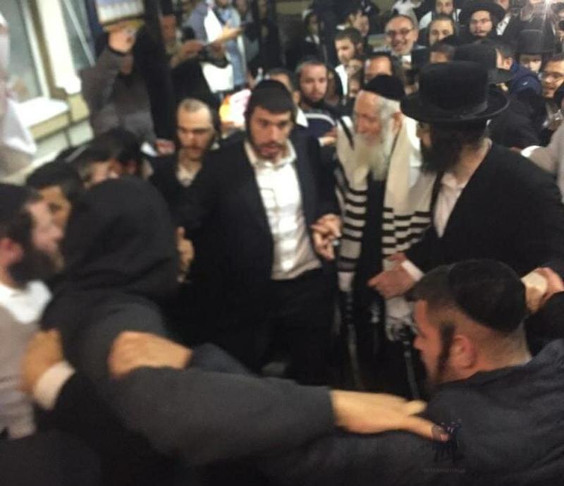 צפו: הגה"צ הרב ברלנד שליט"א נפרד מאומן