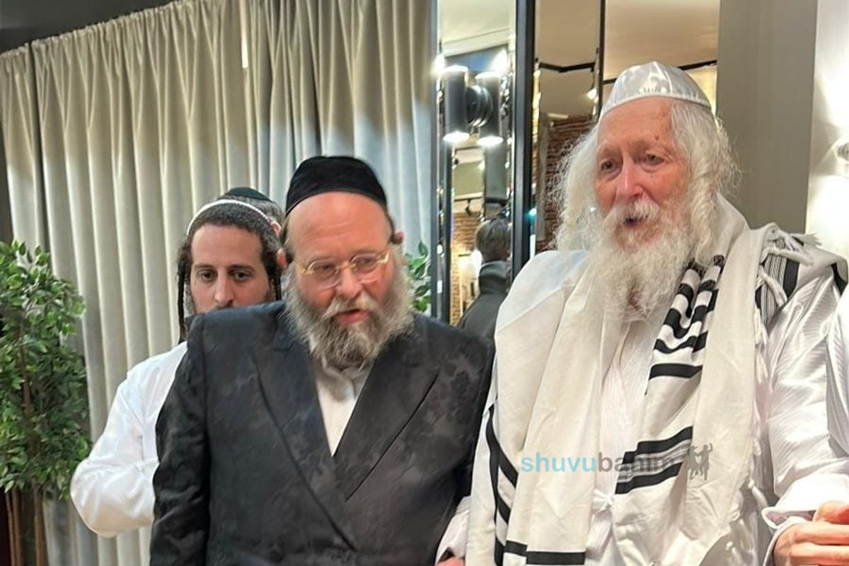 מְלֹךְ עַל כָּל הָעוֹלָם ◇ תיעוד בלעדי וסיקור נרחב: ראש השנה בצילו של הגה"צ רבי אליעזר ברלנד שליט"א