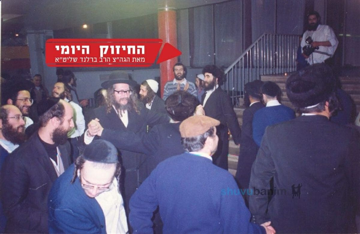 הזמירות והריקודים מעלים את התפילה - החיזוק היומי מהגה"צ הרב אליעזר ברלנד שליט"א