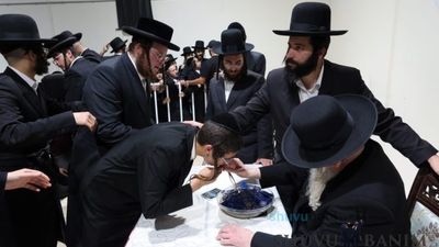 Hanukah Gathering of Youth Group with Rabbi Eliezer Berland Shlit”a