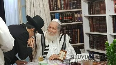 קבלת קהל בערב חג השבועות אצל הגר"א ברלנד שליט"א - מאורעות שבועות תשע"ט