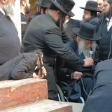 Mira: El Rav Berland pronuncia el hesped de R' Avraham Hanania zt"l • "Era literalmente el alma del Rebe Najmán"