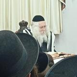 קבוצת לומדי הדף היומי בשיעור אצל הגה"צ רבי אליעזר ברלנד שליט"א