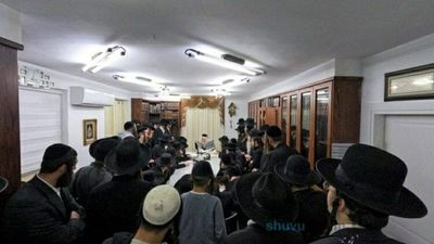 Shiur to Avreichim of "Mosdot Kever Rachel" at Rav Berland's Home